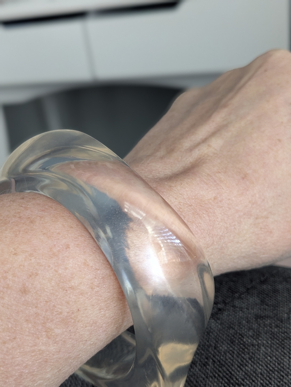 Vintage Clear Lucite Acrylic Bangle Bracelet | Sculptural Chunky - Picture 5 of 5
